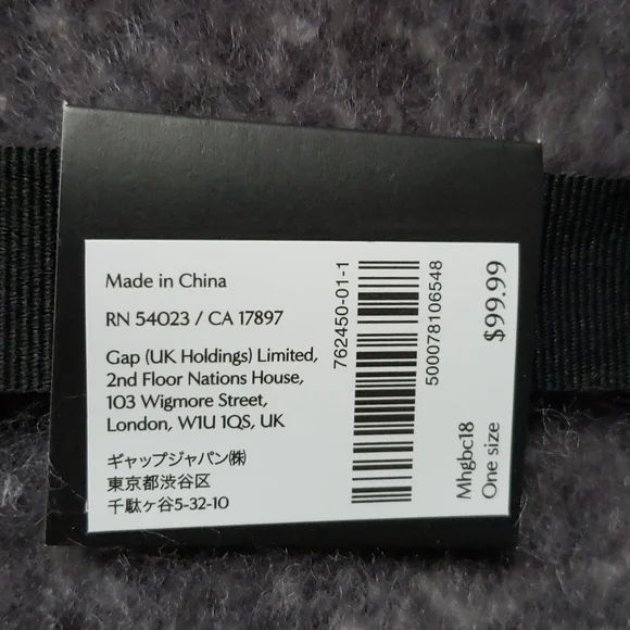 Banana Republic 50" x 60" Soft Blanket NWT Gray White - Picture 9 of 13